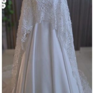 Robe de mariée cape royale et pudique