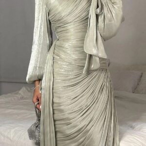 Robe drapée gris perle métallisée à manches bouffantes